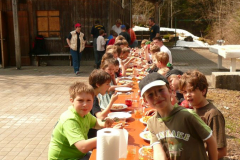 2009_Ugau004