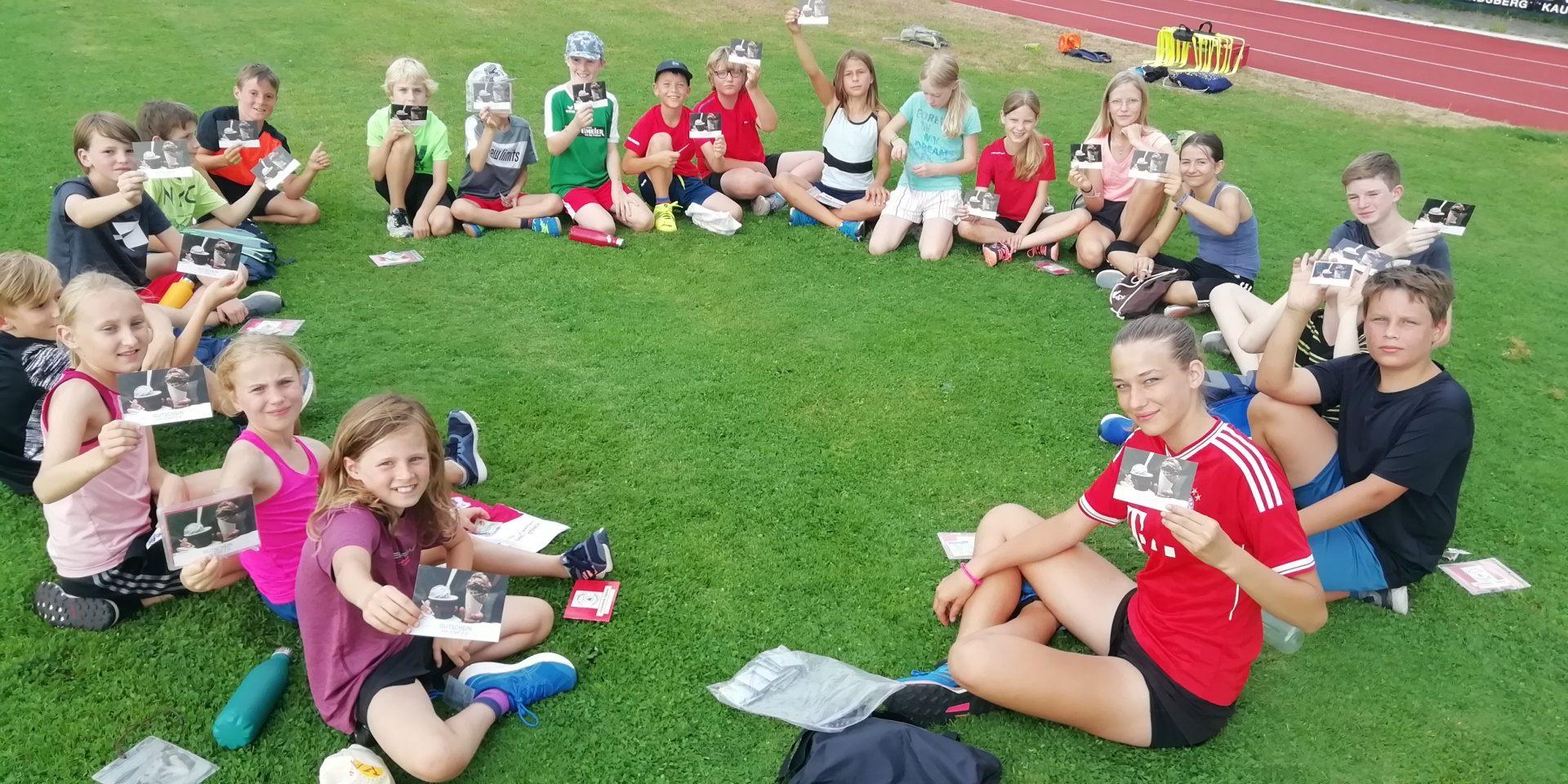 2022-07-27 U12 Schlusskreis mit Eisgutschein