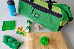 AOK-Sporttasche-mit-Inhalt-kl