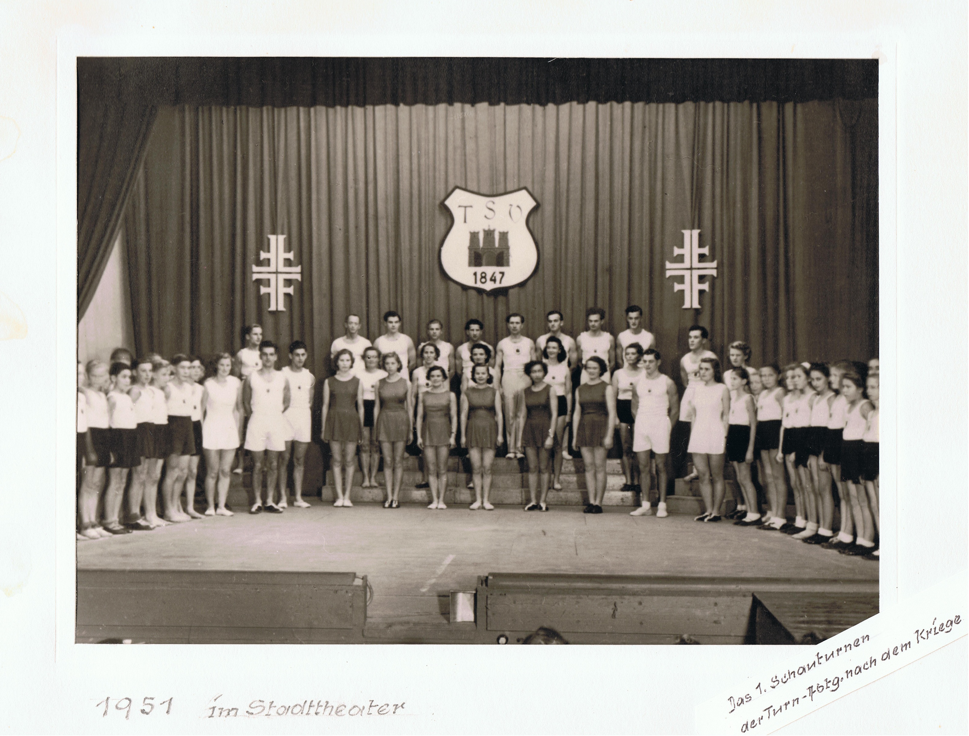 1951-Schauturnen-in-Weilheim
